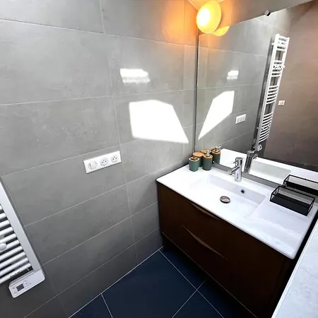 Apartment Apollinaire Luxury Loft - Ac - Ideal Location - Peaceful *