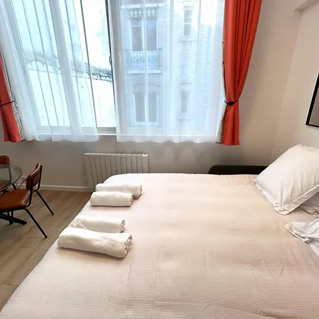 Apollinaire Luxury Loft - Ac - Ideal Location - Peaceful Apartment