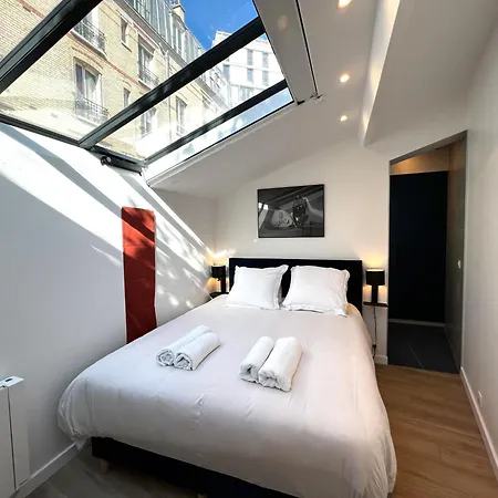 Apartment Apollinaire Luxury Loft - Ac - Ideal Location - Peaceful Paris